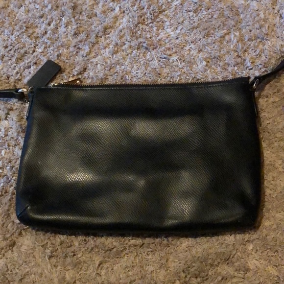 Like new Black Coach crossbody - Picture 3 of 3